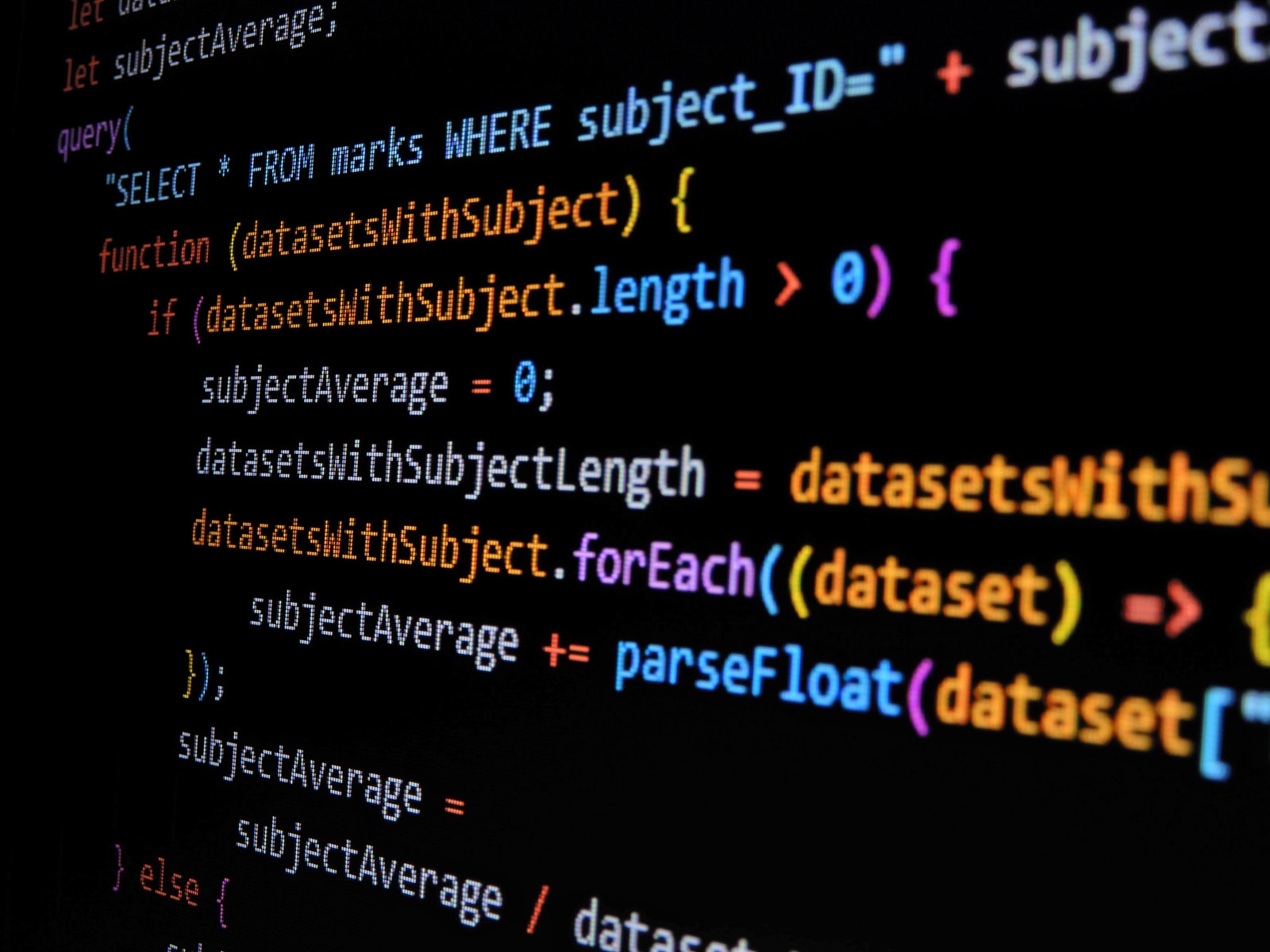 【JavaScript入門】JavaScriptで使える演算子の一覧